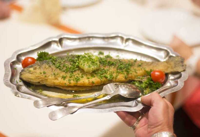 ホテル Zur Neroburg