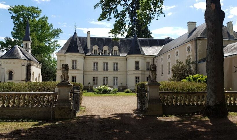 بنسيون Château De Basché