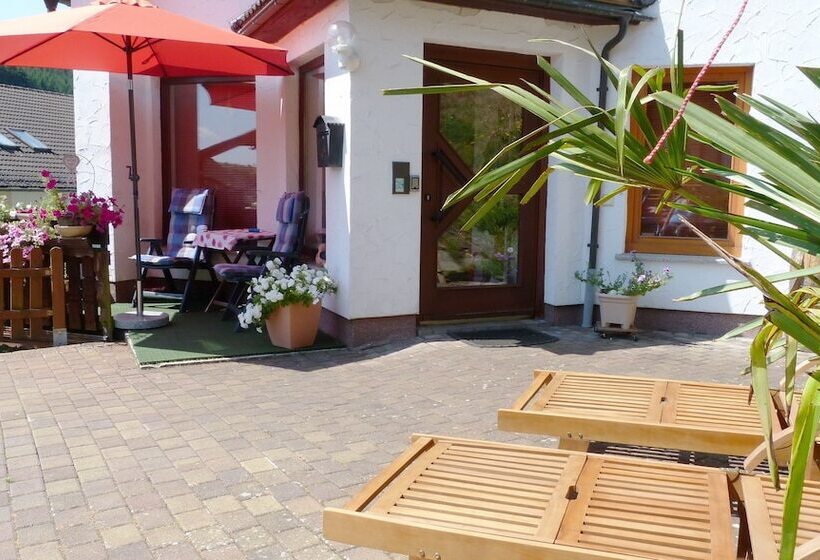 بنسيون Ferienhaus & Nurdachhaus Rothaargebirge