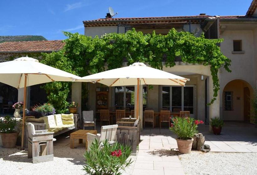 بنسيون Hameau D Hôtes La Roseraie Drôme