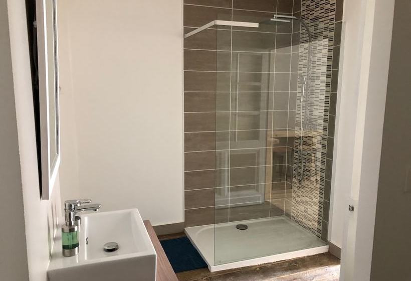 ペンション La Chambre D Emilie