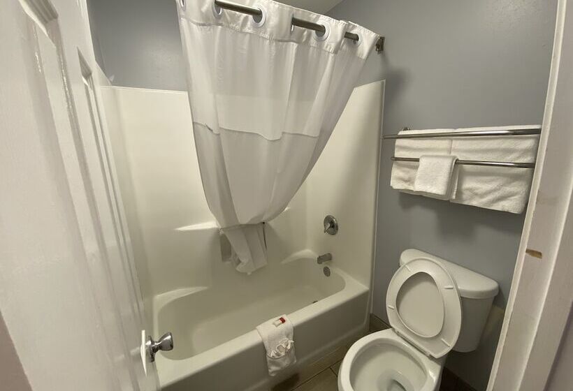 هتل Baymont By Wyndham Albany At Albany Mall
