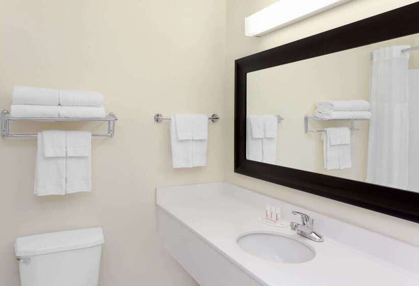 בית מלון כפרי Baymont By Wyndham Fort Wayne