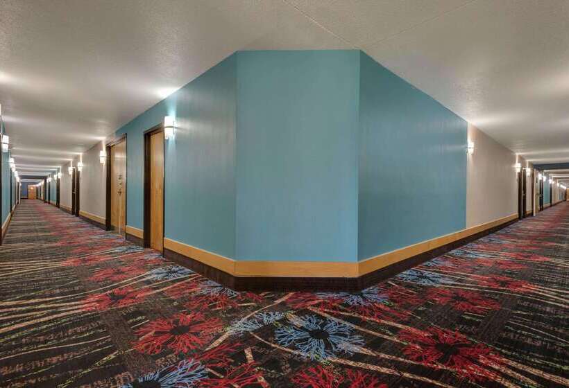 בית מלון כפרי Baymont By Wyndham Muncie Near Ball State University