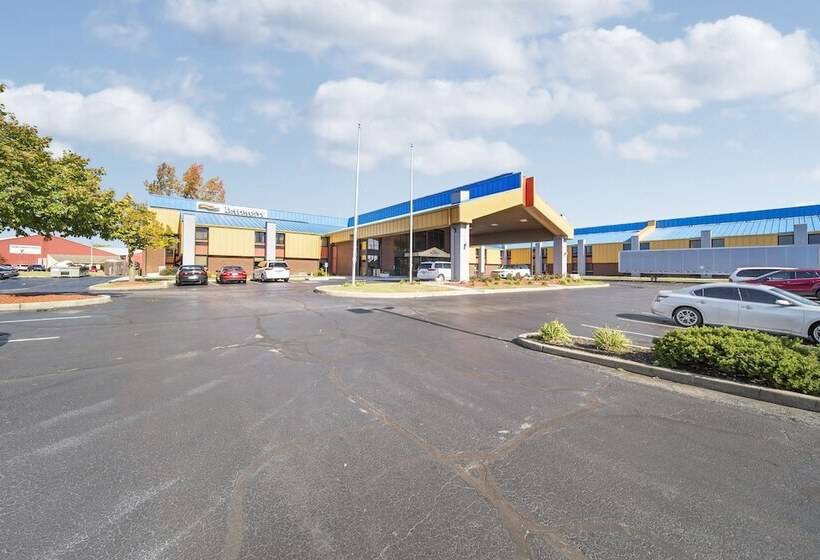 בית מלון כפרי Baymont By Wyndham Muncie Near Ball State University
