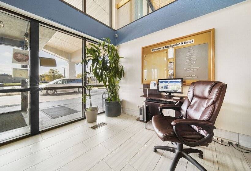 בית מלון כפרי Baymont By Wyndham Muncie Near Ball State University