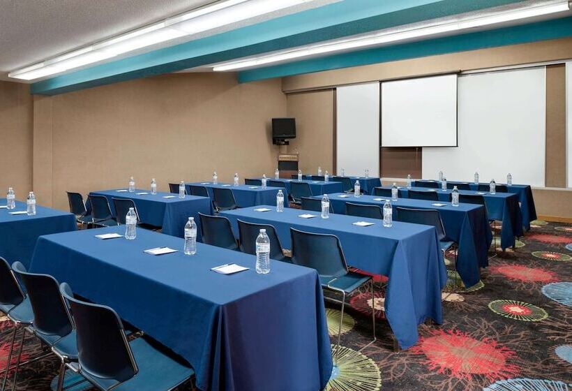 בית מלון כפרי Baymont By Wyndham Muncie Near Ball State University
