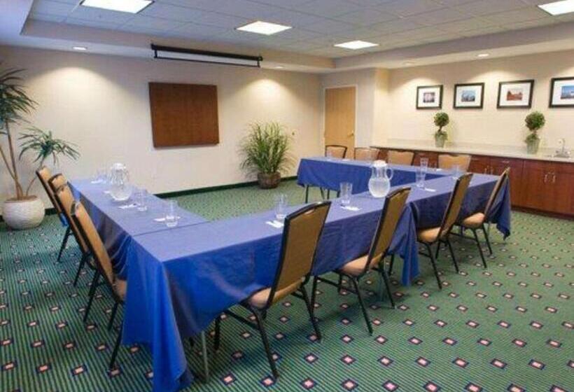 בית מלון כפרי Comfort Inn & Suites West Chester   North Cincinnati