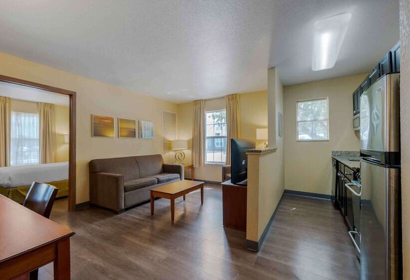 בית מלון כפרי Extended Stay America Suites  Chicago  Elgin  West Dundee