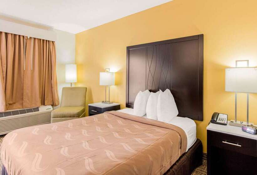 هتل Quality Inn Trussville I59 Exit 141