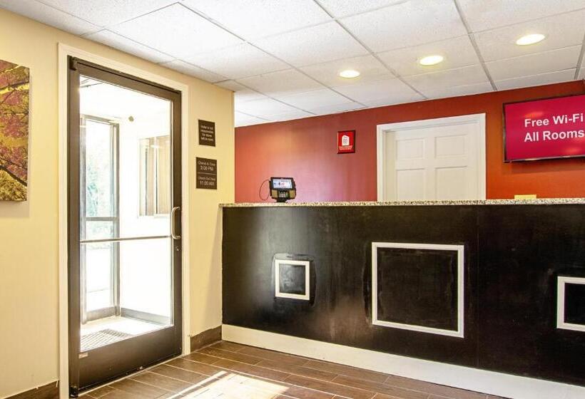 בית מלון כפרי Red Roof Inn Scottsburg