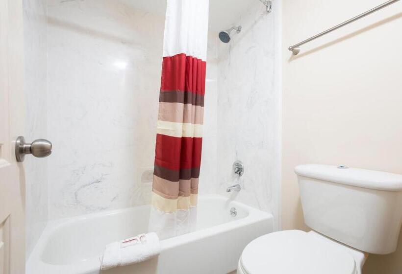 Отель Red Roof Inn Plus+ Birmingham East – Irondale/airport