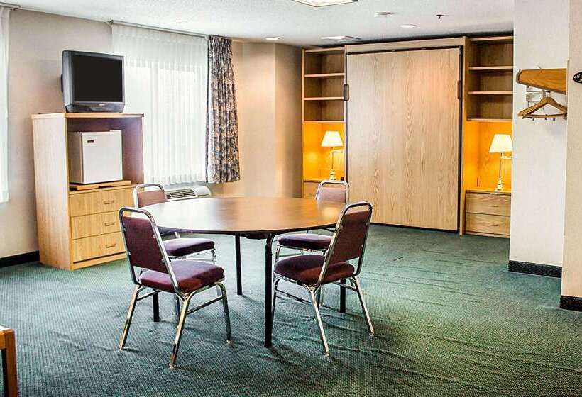 فندق Rodeway Inn