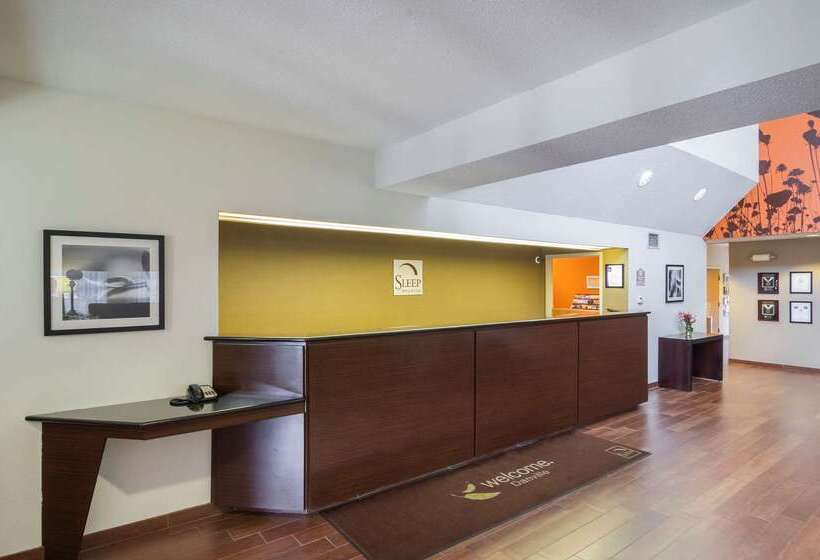 酒店 Sleep Inn & Suites