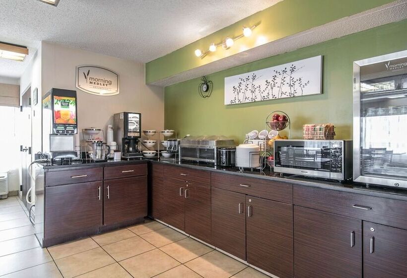 هتل Sleep Inn Kansas City International Airport