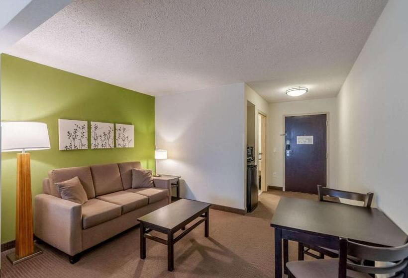 Отель Sleep Inn & Suites Harrisonburg Near University