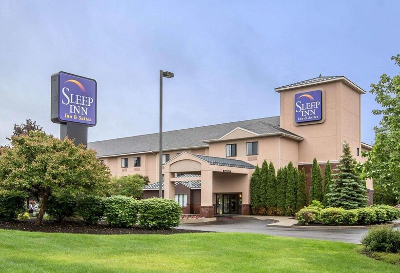 Отель Sleep Inn & Suites Queensbury  Lake George