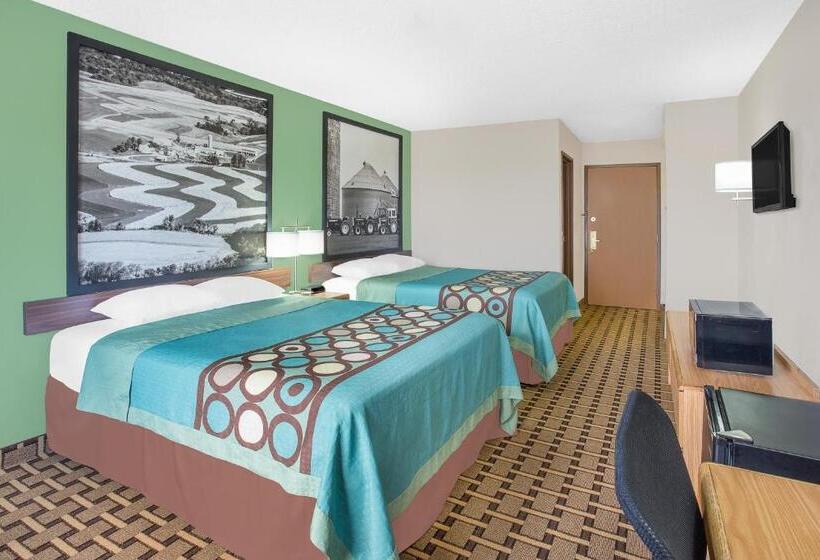 فندق Super 8 By Wyndham Beaver Dam