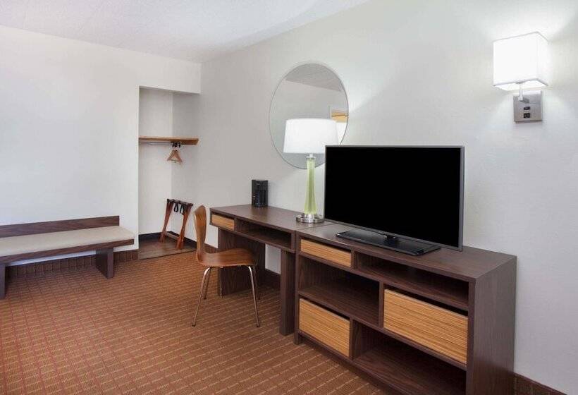 酒店 Super 8 By Wyndham Chicago/rosemont/o Hare/se