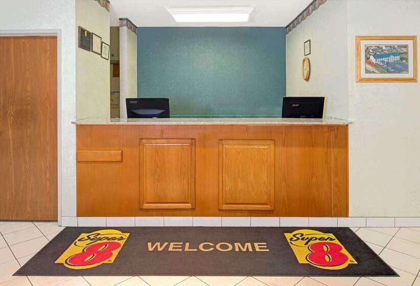 酒店 Super 8 By Wyndham Pontoon Beach Il/st. Louis Mo Area
