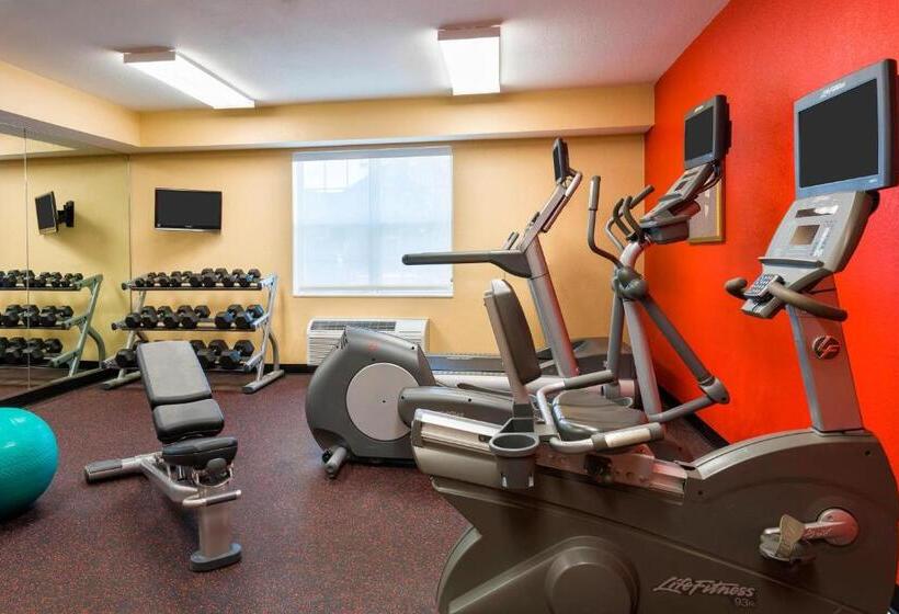 هتل Towneplace Suites Mobile