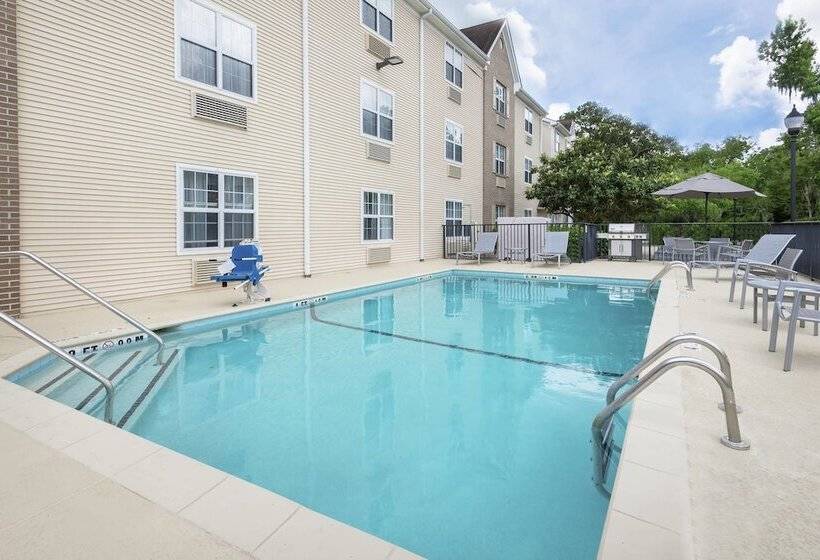 Отель Towneplace Suites Savannah Midtown