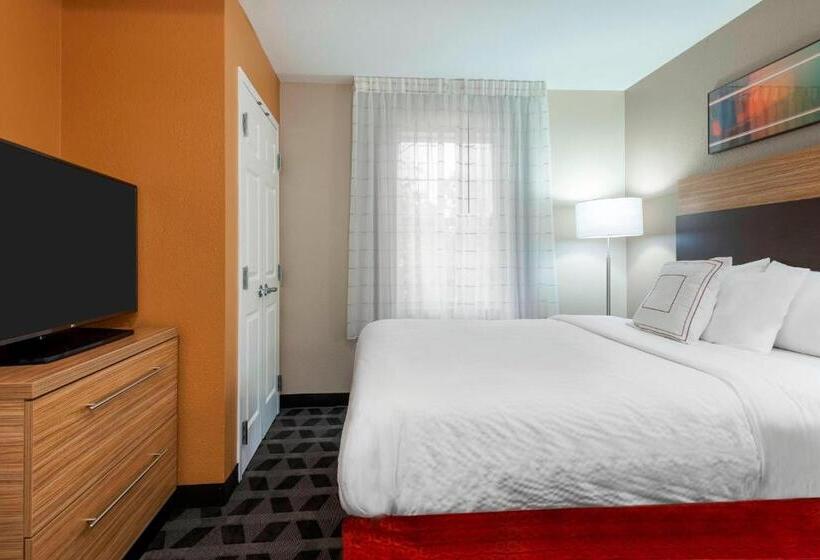 Отель Towneplace Suites Savannah Midtown