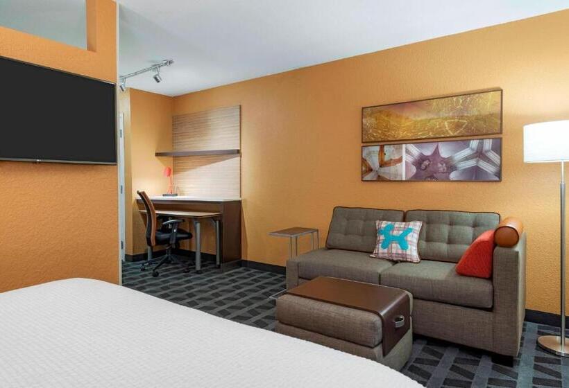 Отель Towneplace Suites Savannah Midtown