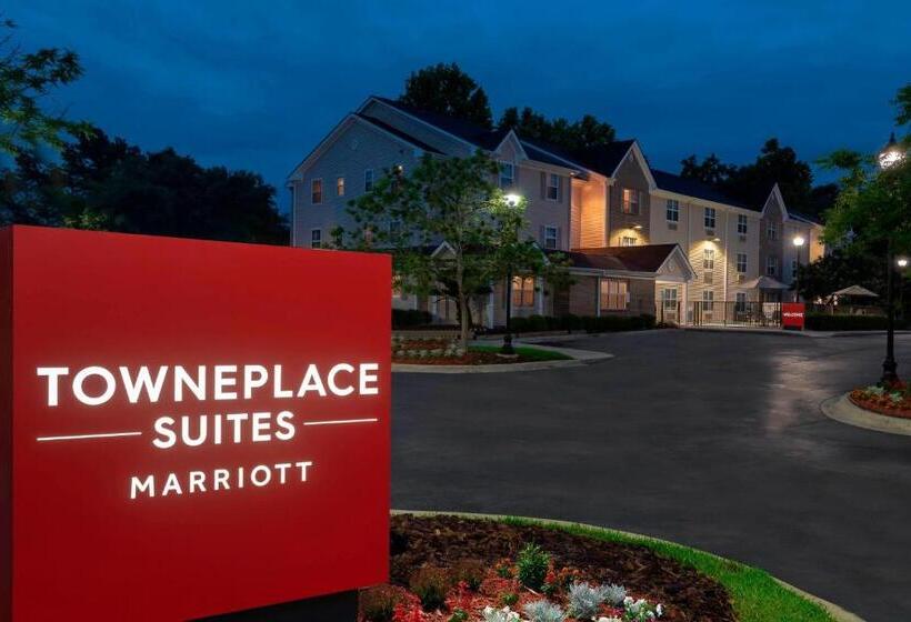 Отель Towneplace Suites Savannah Midtown