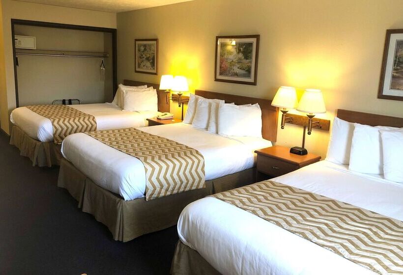 هتل Travelodge By Wyndham Grand Island