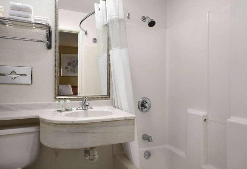 فندق Travelodge By Wyndham Pendleton Or