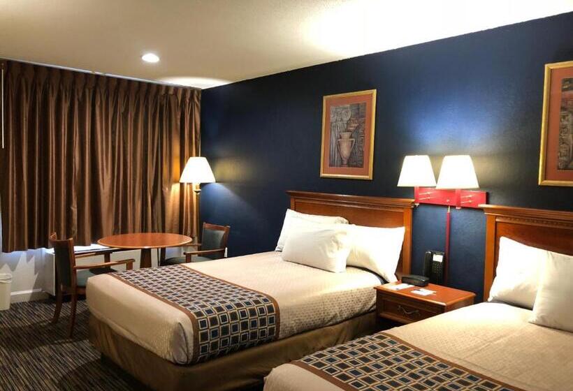 فندق Travelodge By Wyndham Williamsburg Colonial Area