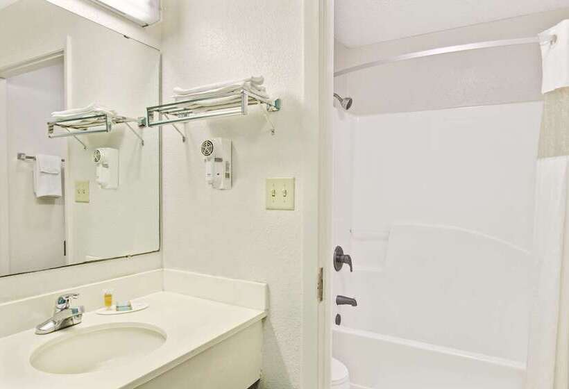 فندق Travelodge Suites By Wyndham Macclenny I 10