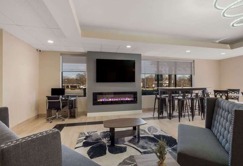 فندق على الطريق Quality Inn & Suites