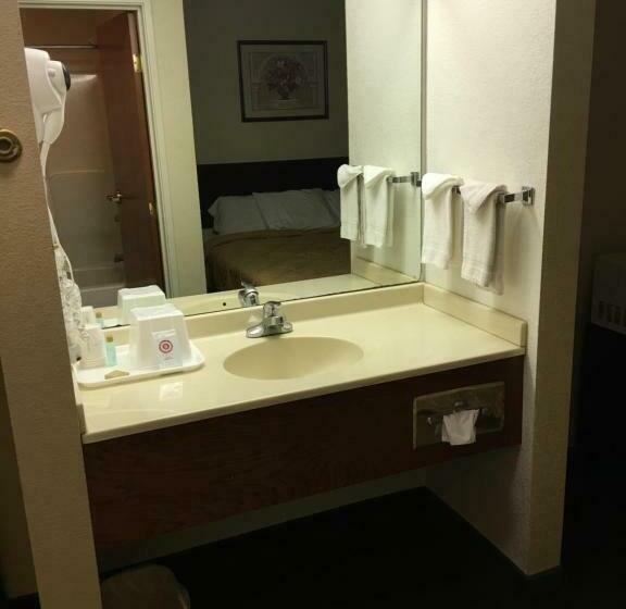 فندق على الطريق Arlington Inn And Suites