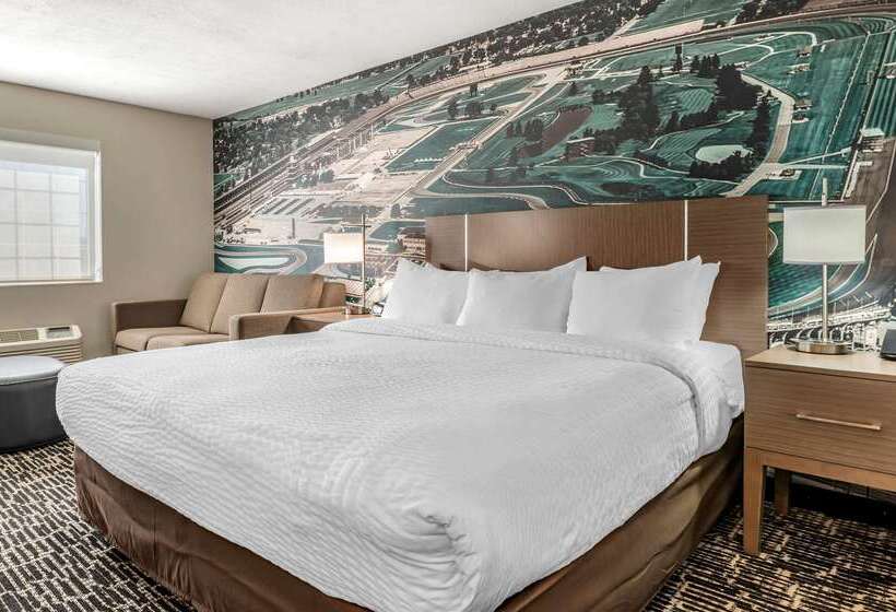 فندق على الطريق Clarion Pointe Indianapolis Airport