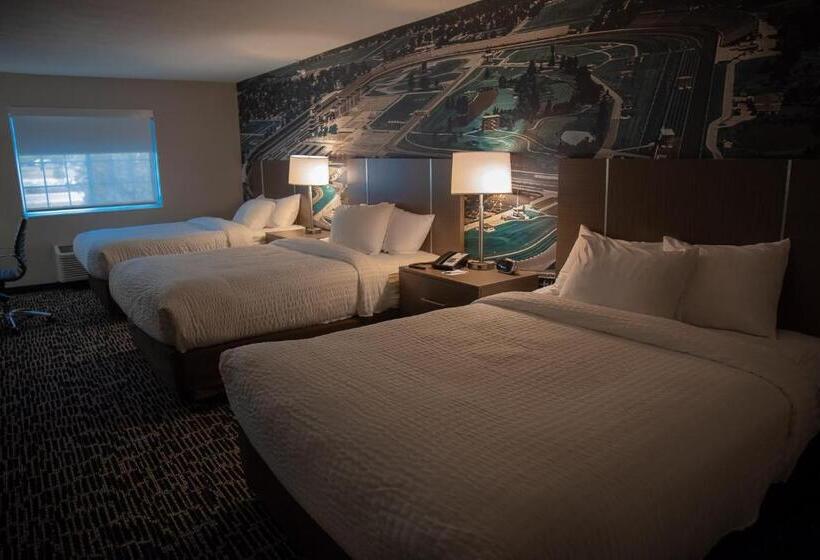 فندق على الطريق Clarion Pointe Indianapolis Airport