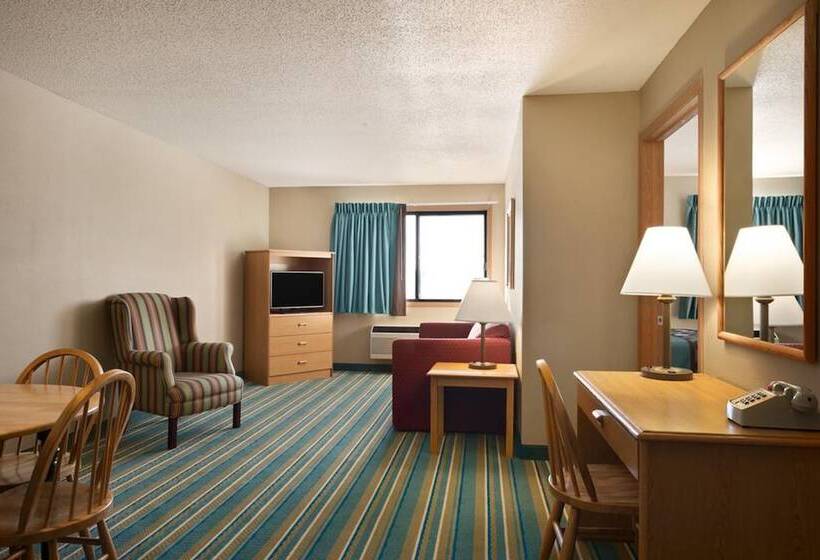 Мотель Coratel Inn & Suites By Jasper New Richmond