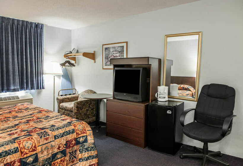 فندق على الطريق Econo Lodge West Lafayette