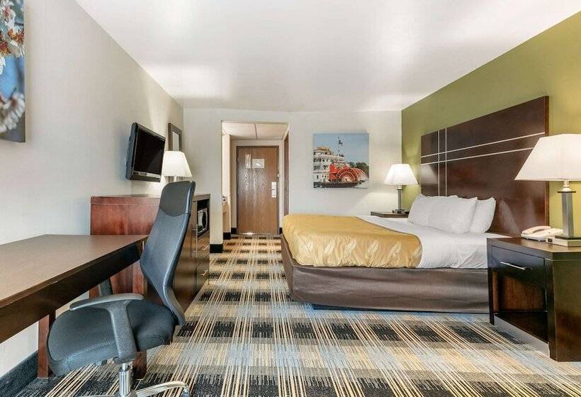 فندق على الطريق Quality Inn