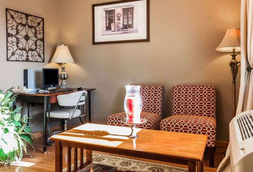 فندق على الطريق Rodeway Inn