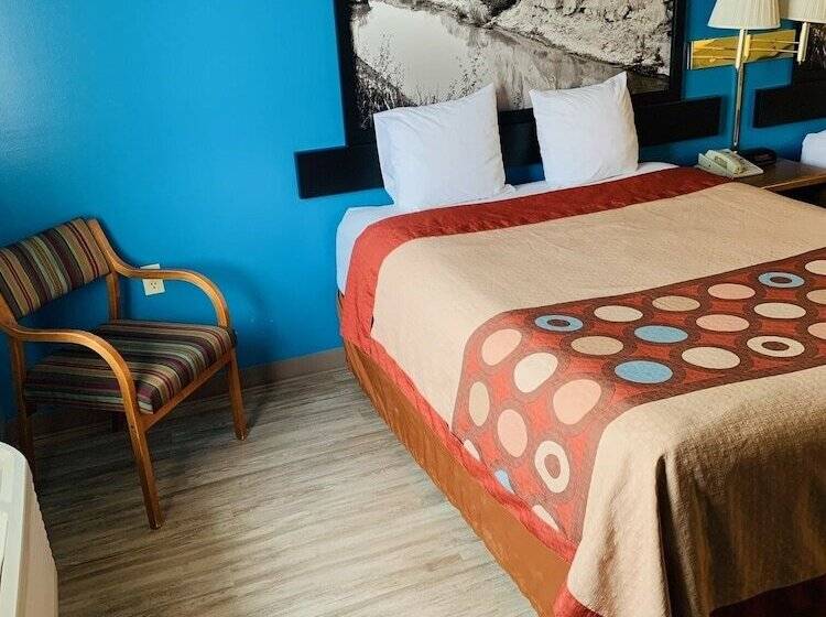 モーテル Super 8 By Wyndham Crete