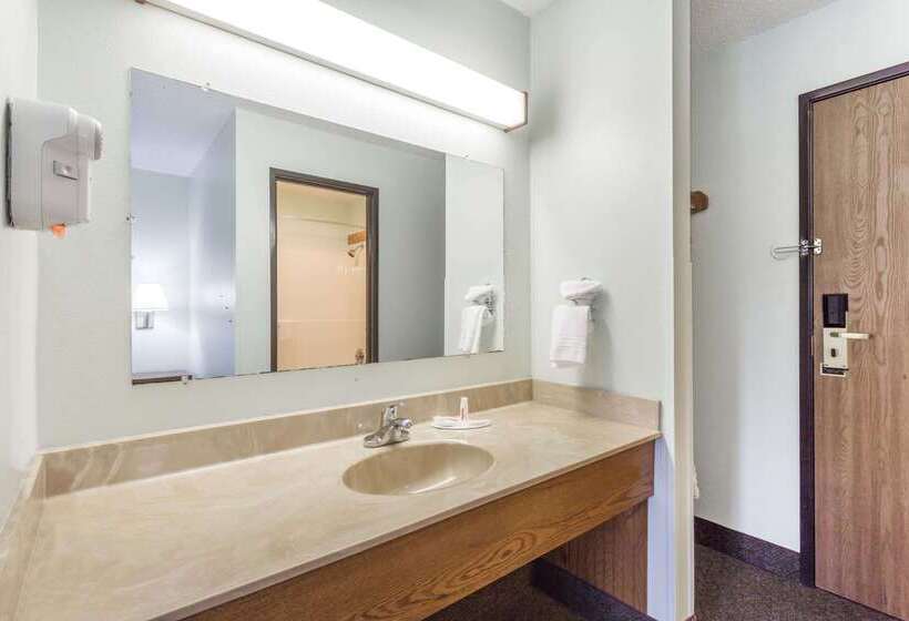 모텔 Super 8 By Wyndham Gallipolis Pt Pleasant Area