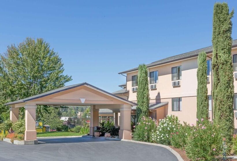 Мотель Super 8 By Wyndham Grants Pass