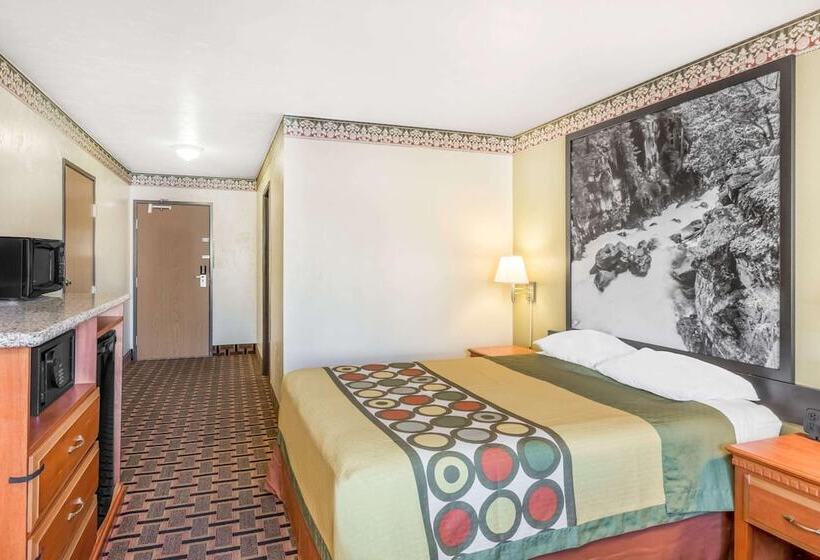 فندق على الطريق Super 8 By Wyndham Grants Pass