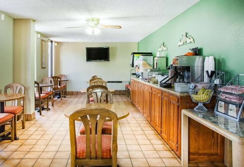 فندق على الطريق Super 8 By Wyndham Malvern