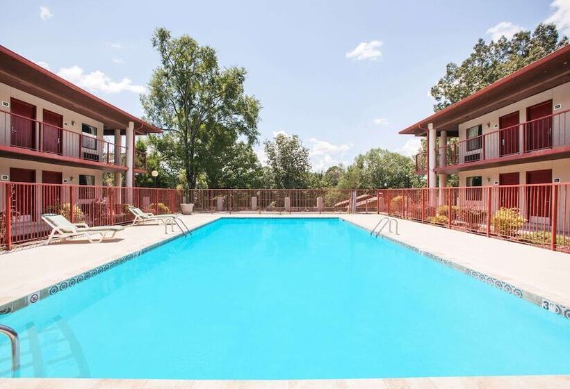 فندق على الطريق Super 8 By Wyndham Malvern