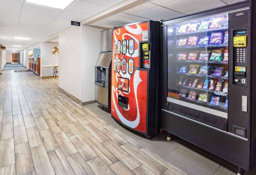 فندق على الطريق Super 8 By Wyndham Mount Laurel