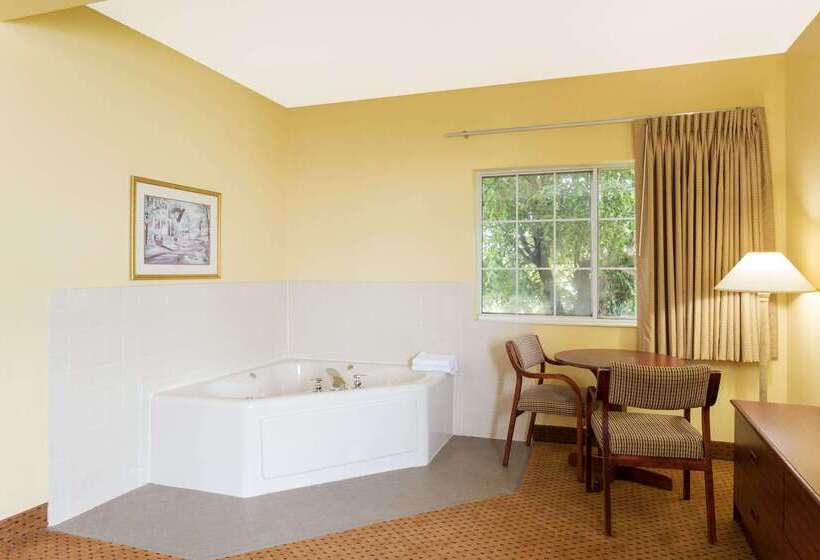 فندق على الطريق Super 8 By Wyndham Osage