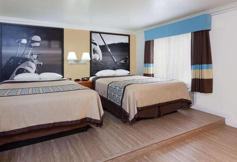 فندق على الطريق Super 8 By Wyndham Santa Clarita/valencia